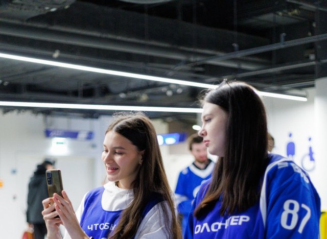 02.10.2025 Автограф-сессия Артема Михеева