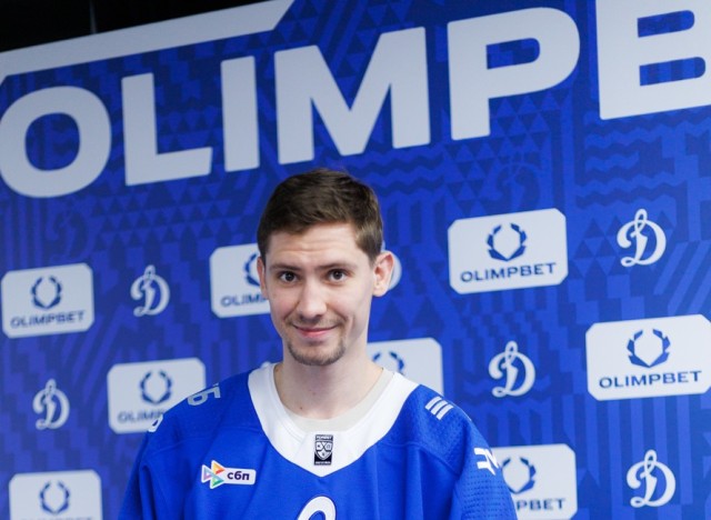 02.10.2025 Автограф-сессия Артема Михеева