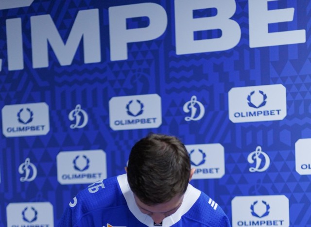 02.10.2025 Автограф-сессия Артема Михеева