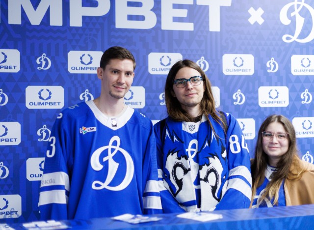 02.10.2025 Автограф-сессия Артема Михеева