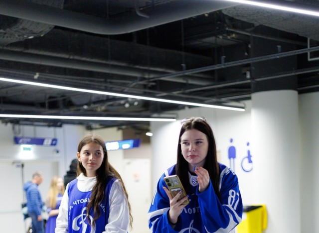 02.10.2025 Автограф-сессия Артема Михеева