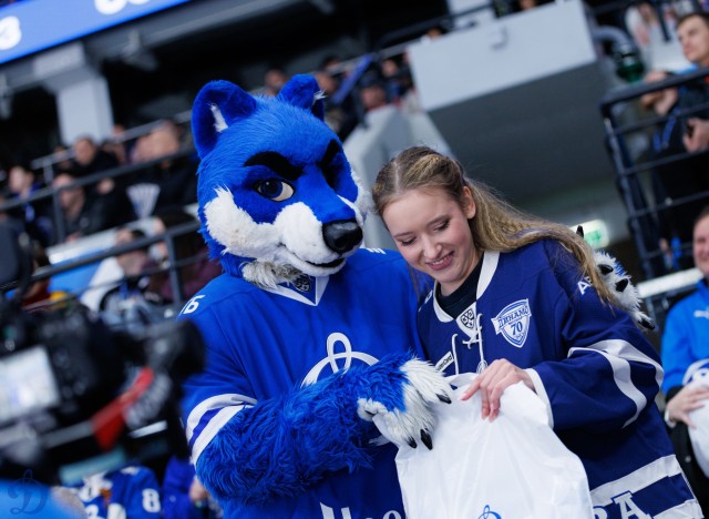 28.01.2026. Трибуны в лица