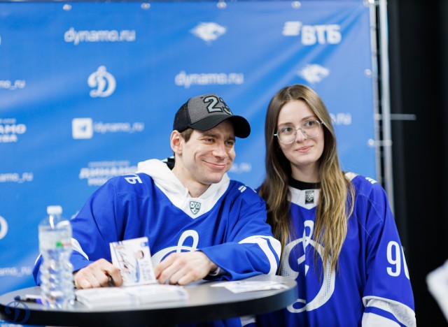 09.03.2026 Автограф-сессия Ильи Лейбина и Максима Пушненкова