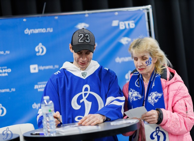 09.03.2026 Автограф-сессия Ильи Лейбина и Максима Пушненкова