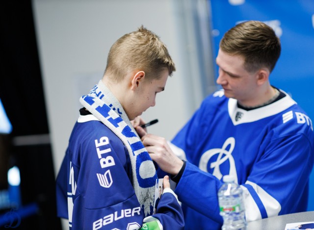 09.03.2026 Автограф-сессия Ильи Лейбина и Максима Пушненкова