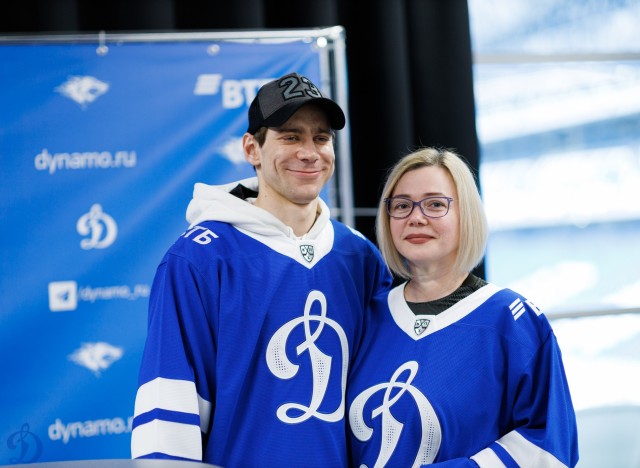 09.03.2026 Автограф-сессия Ильи Лейбина и Максима Пушненкова