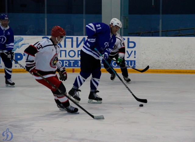 Открытие памятного монумента В.С.Мышкину и матч ветеранов