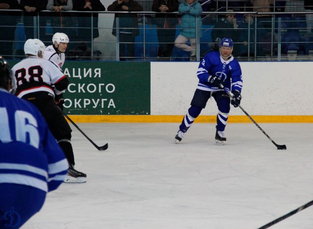 Открытие памятного монумента В.С.Мышкину и матч ветеранов