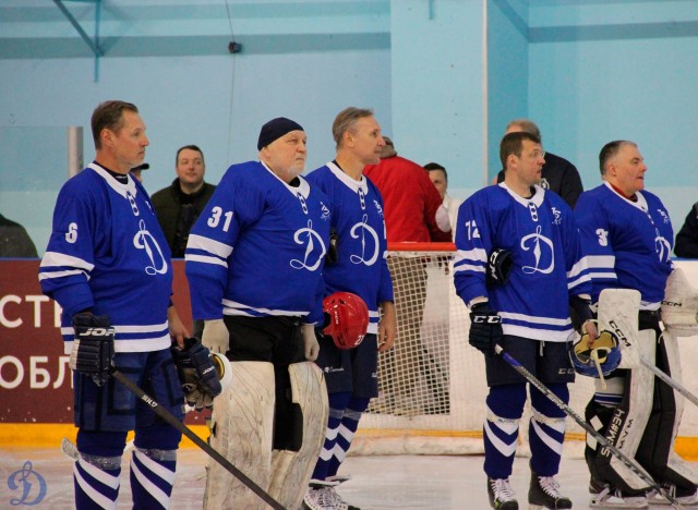 Открытие памятного монумента В.С.Мышкину и матч ветеранов