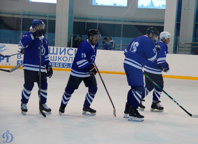 Открытие памятного монумента В.С.Мышкину и матч ветеранов