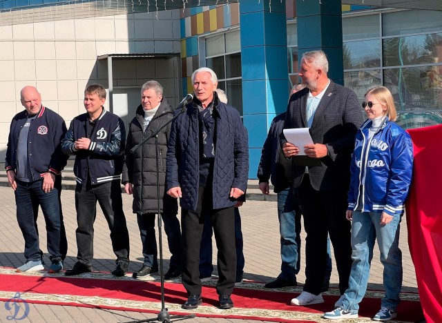 Открытие памятного монумента В.С.Мышкину и матч ветеранов