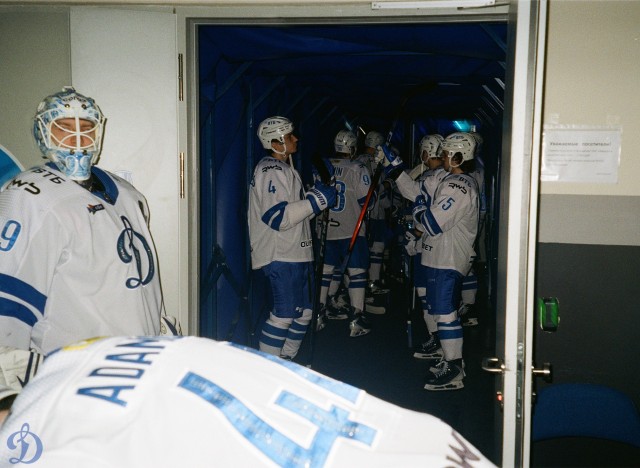 1/8 плей-офф Кубка Гагарина. «Динамо-Минск» — «Динамо» Москва в пленочных кадрах