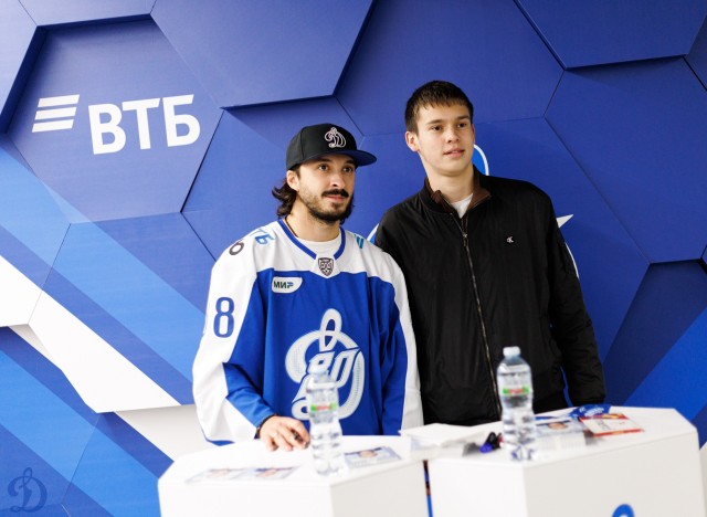 01.10.2026 Автограф-сессия Никиты Тертышного