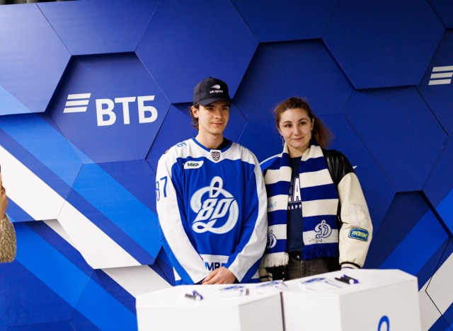07.10.2026. Автограф-сессия Егора Римашевского
