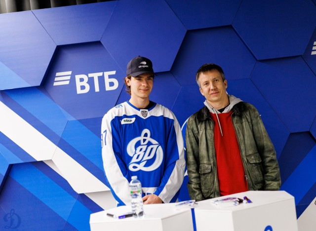 07.10.2026. Автограф-сессия Егора Римашевского