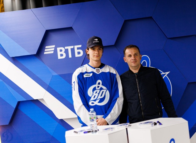 07.10.2026. Автограф-сессия Егора Римашевского
