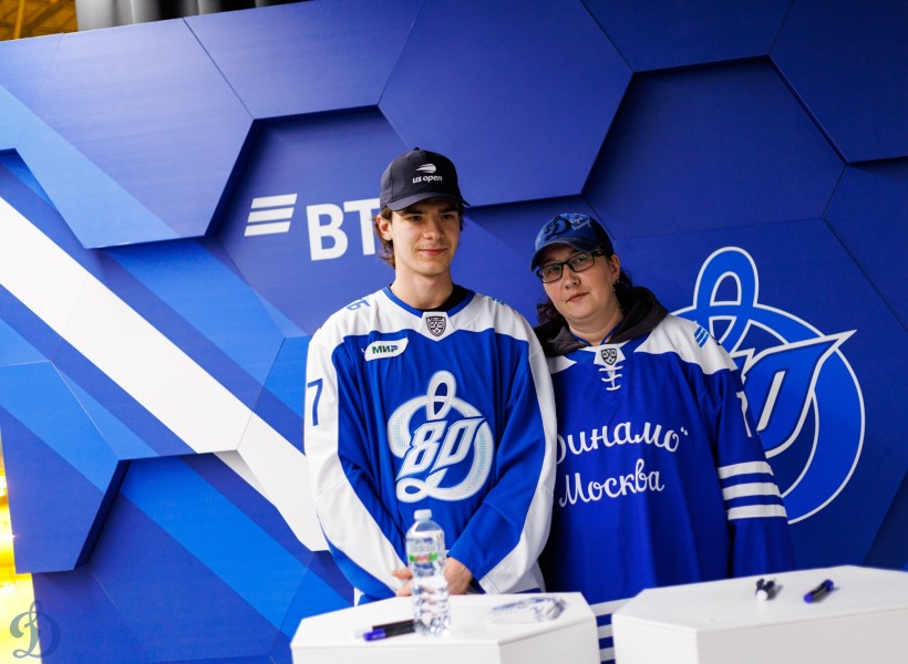 07.10.2026. Автограф-сессия Егора Римашевского